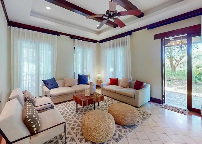 Hacienda Pinilla Villa: Lap Pool, Near Beaches * Tamarindo