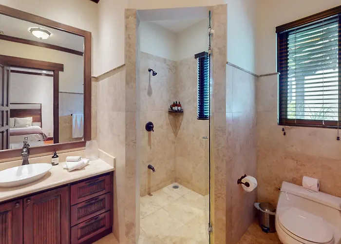 Hacienda Pinilla Villa: Lap Pool, Near Beaches *